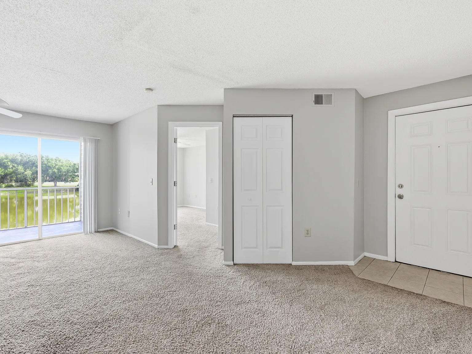 2 bed, 2.0 bath, 1103 sqft, $1,400 — Photo 4