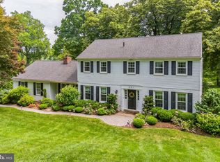 501 Fox Run Ln, Bryn Mawr, PA 19010