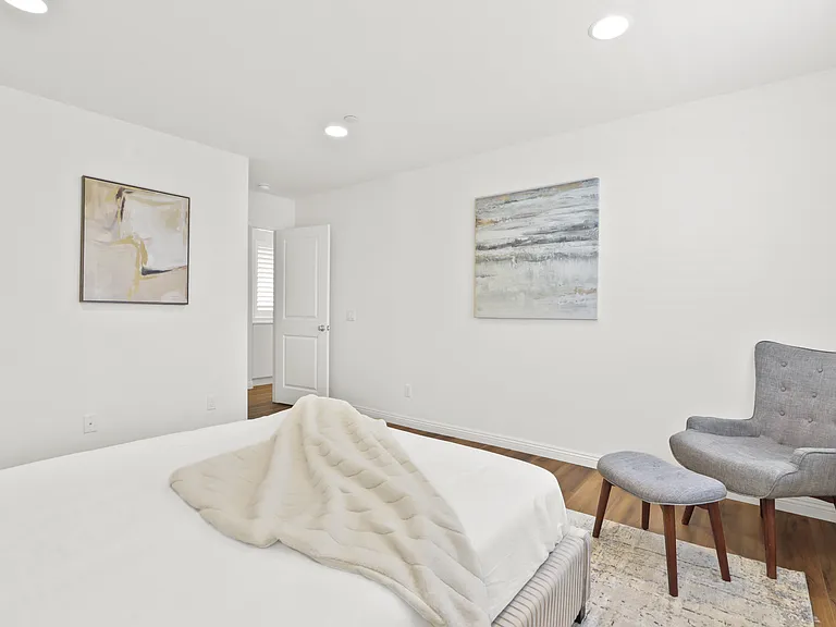 27 Linden Ln #27 — Photo 7