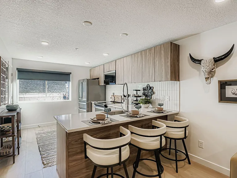 Cadre Townhomes — Photo 6