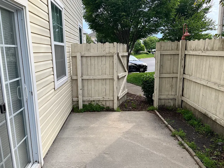 1461 Titchfield Dr — Photo 22