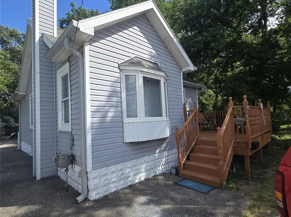 3912 Western Rd, Flint, MI 48506