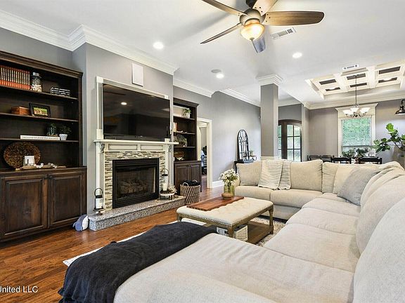 5th image of 3117 Oakleigh Cir