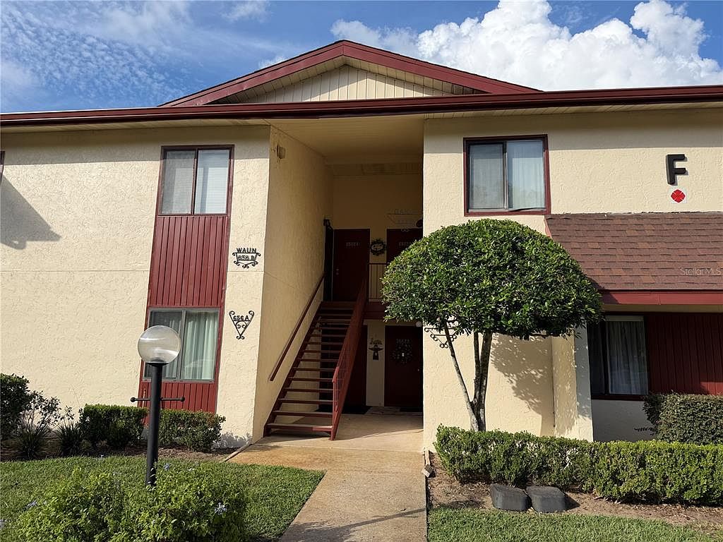 656 MIDWAY DRIVE #A — Country Club of Silver Springs Shores