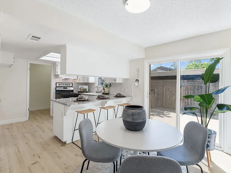 4779 N Cedar Ave #105 — Photo 9