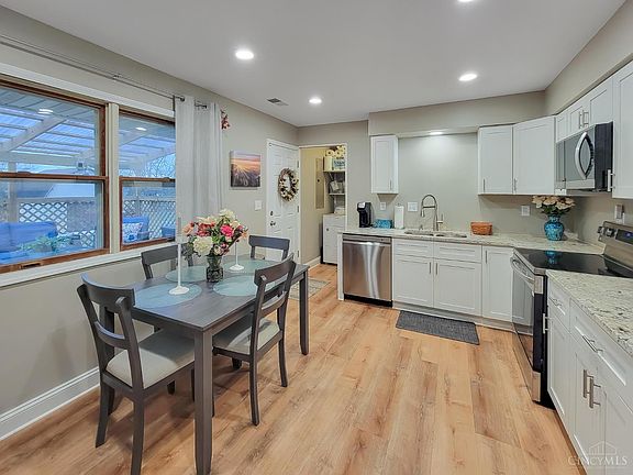 3rd image of 6148 Ivywood Dr