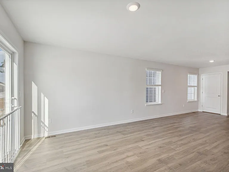 5208 Crooked Ln — Photo 6