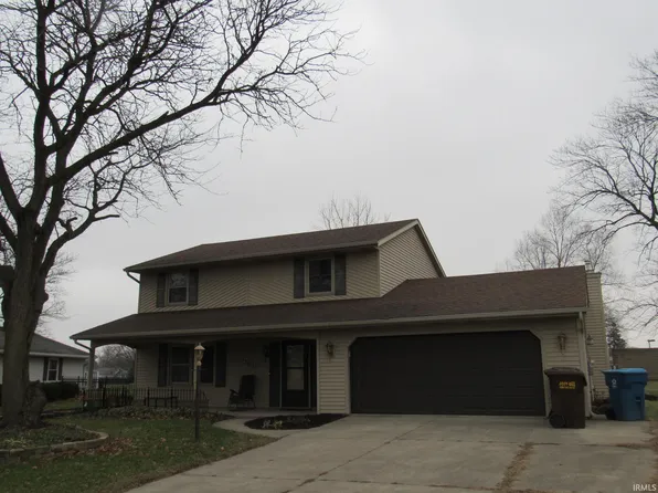 13612 Maple Dr, Grabill, IN 46741