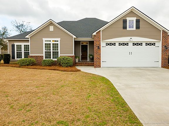 2nd image of 4011 Hawthorne Dr