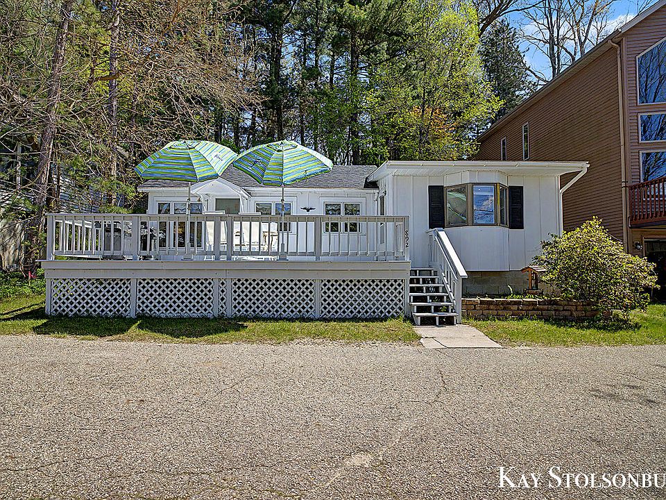 1st image of 892 Palmer Dr