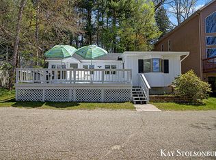 892 Palmer Dr, Middleville, MI 49333