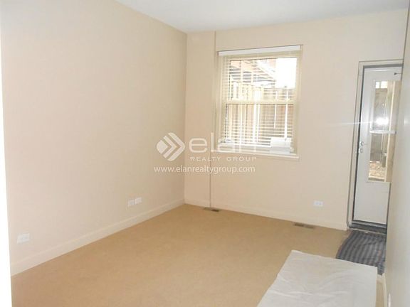 4th image of 1960 N Lincoln Park W APT 1902