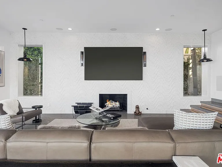 1500 Viewsite Ter — Photo 10