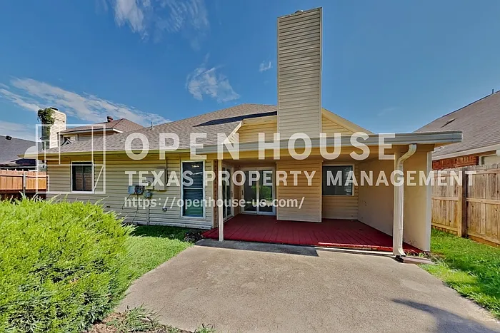 2211 Reverchon Dr — Photo 19