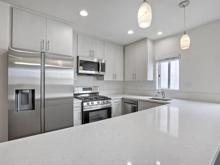 2903 Upshur St #1/2 — Photo 2