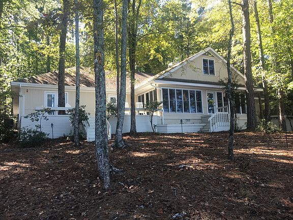 Lakefront Back of Home