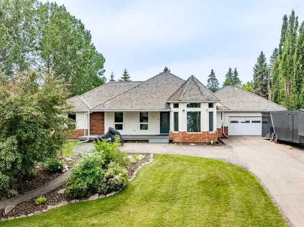 2 Grand Ave, Norglenwold, AB T4S 1S5