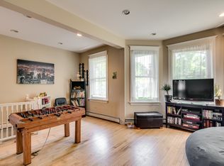 2427 W Cullom Ave #2, Chicago, IL 60618