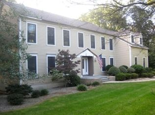 22 Cromwell Dr, Mendham, NJ 07945
