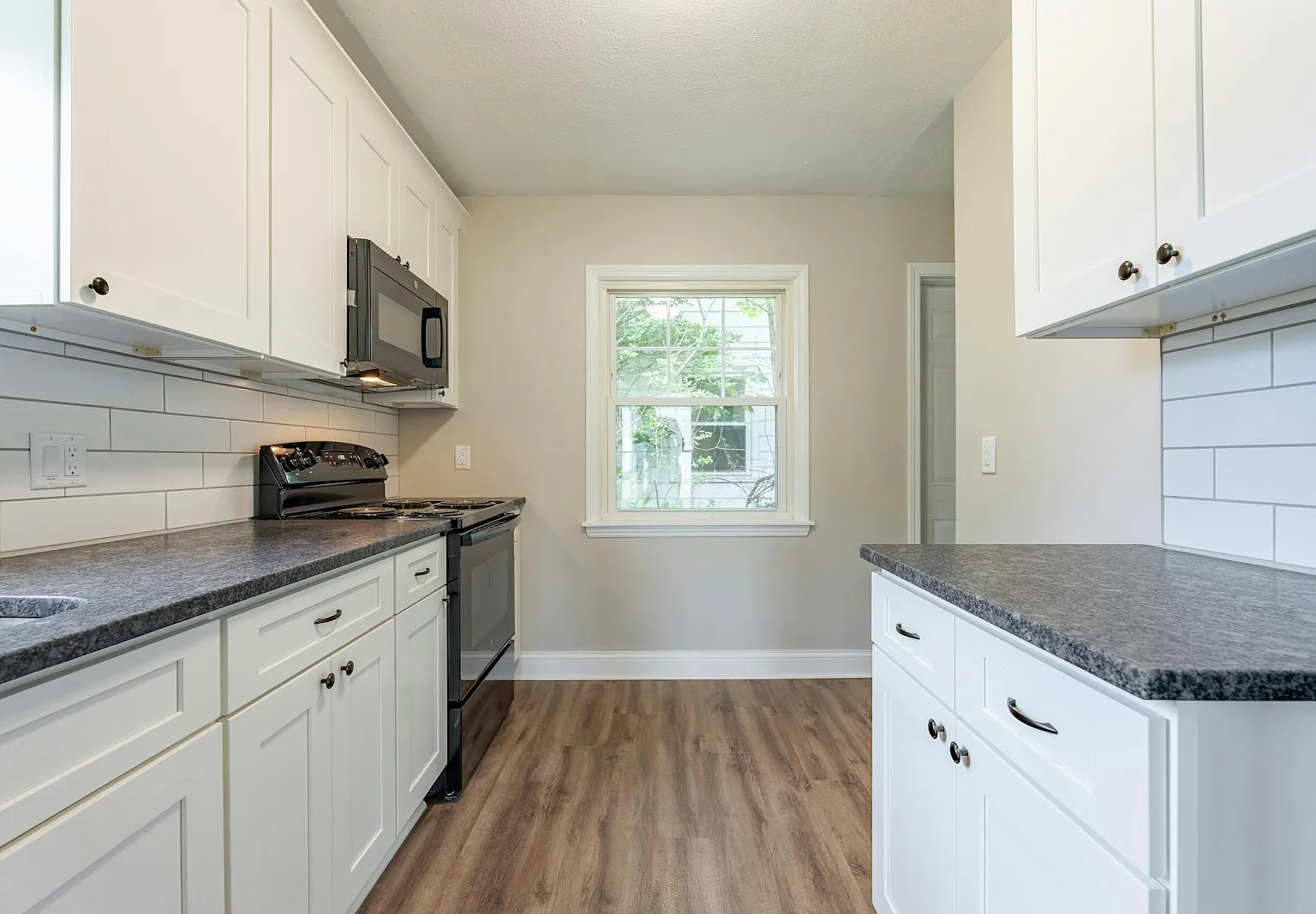 2100 Delmore Street — Photo 3