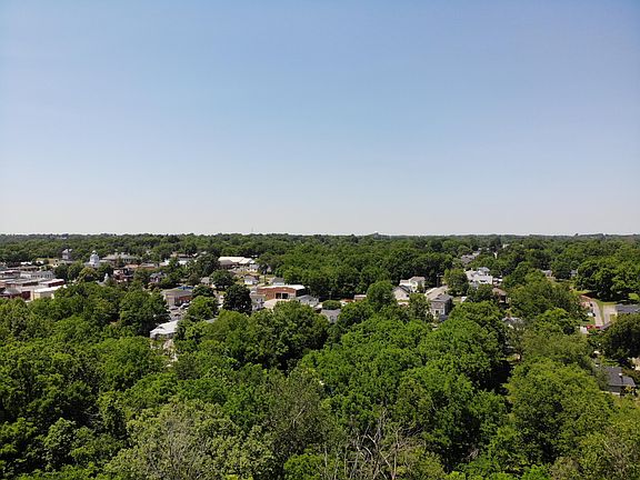 3rd image of 105 Newigi Dr