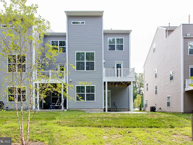 2546 Buckthorn Dr — Photo 49
