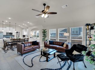 208 Claywood Dr, Glenn Heights, TX 75154