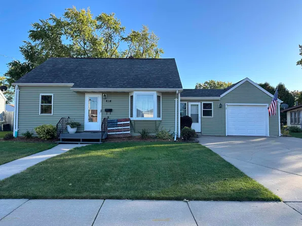 317 E 15th St, Kaukauna, WI 54130
