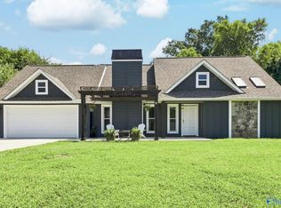 9883 Willow Cove Rd SE, Huntsville, AL 35802