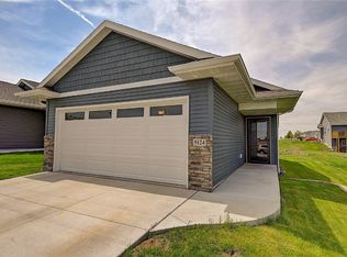 5124 Dostal Dr SW, Cedar Rapids, IA 52404