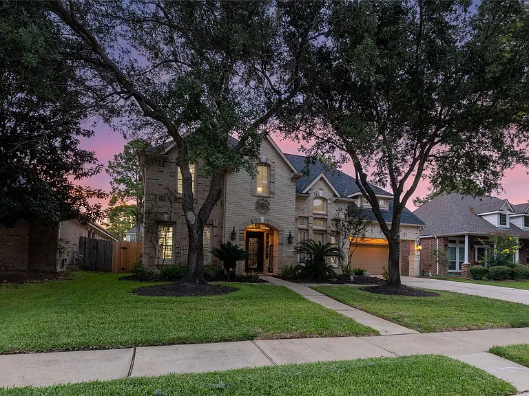 13923 Prospect Point Dr — Photo 3