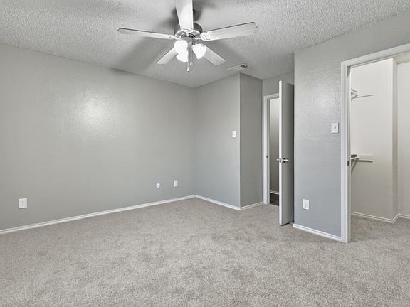 5th image of 100 E Ridgeway Dr APT 413