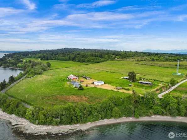 2233 W Shore Drive, Lummi Island, WA 98262