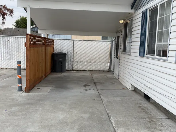 1805 Swift Blvd, Richland, WA 99352