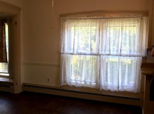 433 Tourtellot Hill Rd #B, Chepachet, RI 02814