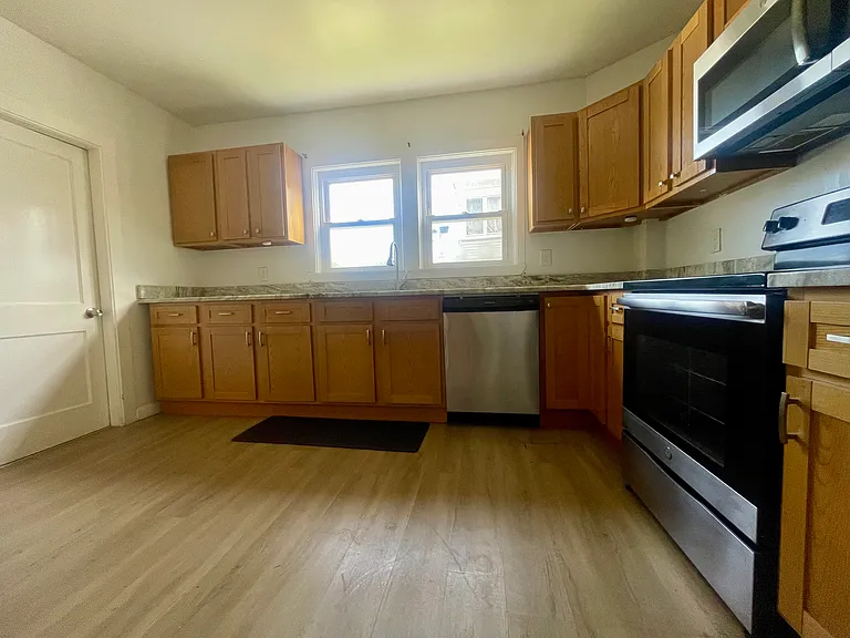 4 Mill St #1 — Photo 3