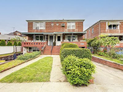 4358 195th St, Flushing, NY, 11358