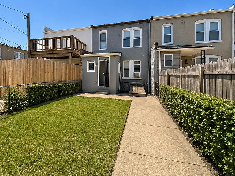 4903 Queensberry Ave — Photo 14