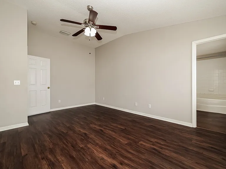 12845 Longcrest Dr — Photo 11