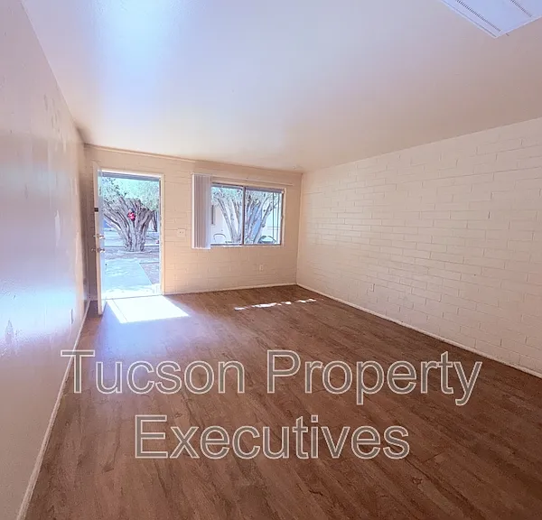 8914 S Nogales Hwy — Photo 8