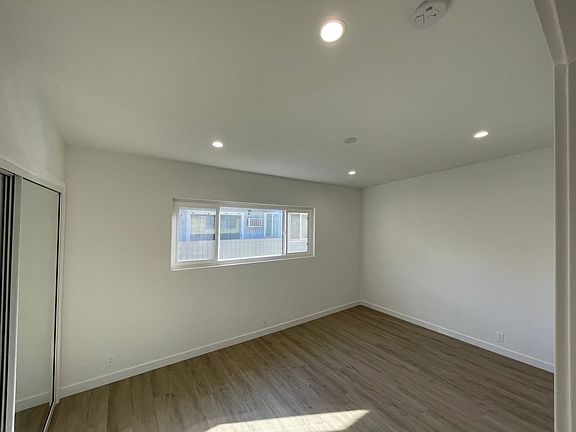 5th image of 11748 Dorothy St APT 7