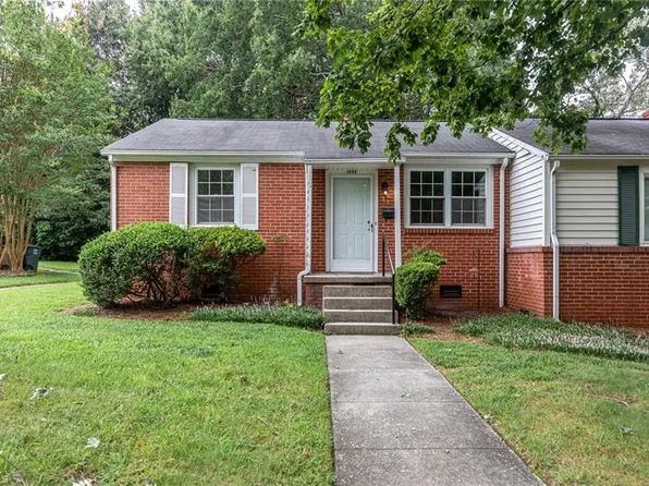 1833 Villa Dr, Greensboro, NC 27403