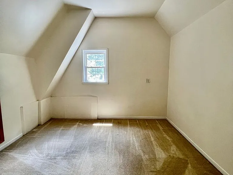 112 Cherry Ln — Photo 10