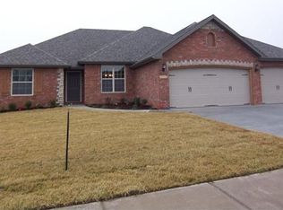 1476 S Appomattox Ave, Republic, MO 65738