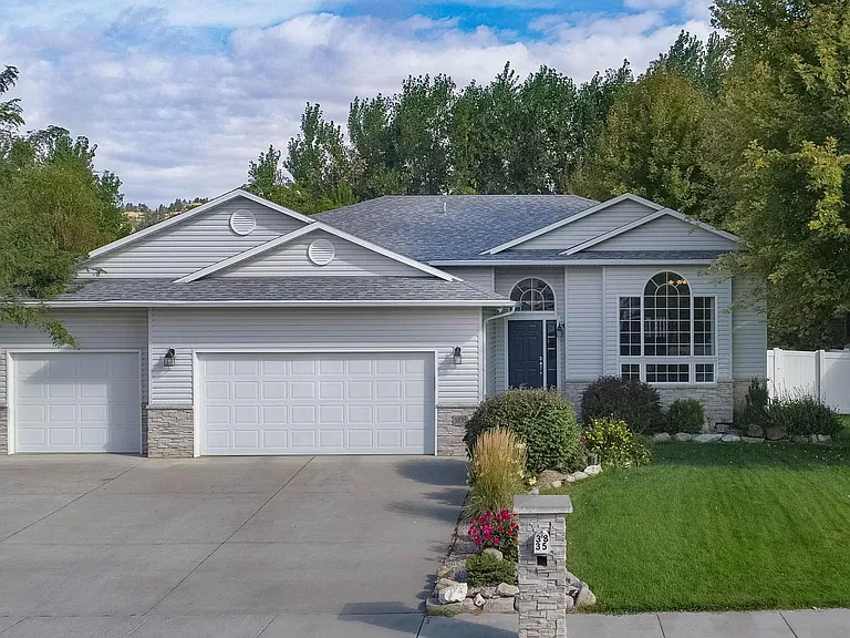 3835 Fairmeadow Dr — Photo 20