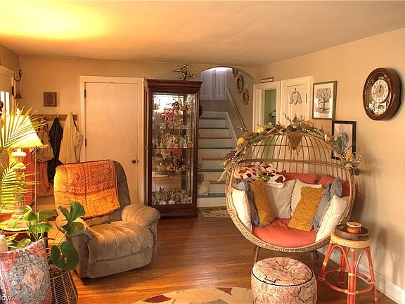 5th image of 1208 Sackett Ave