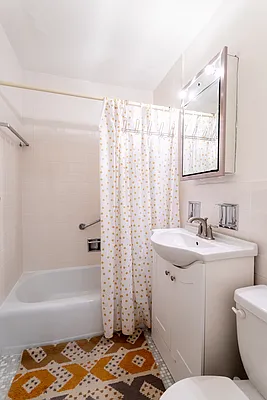 Rented by Bond New York | media 9