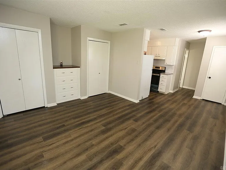 803 N Van Buren St #1 — Photo 5