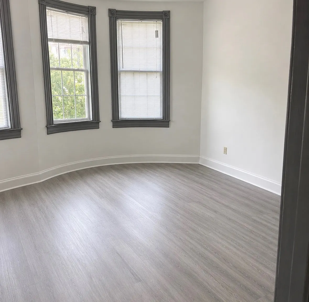 2 bed, $1,300 — Photo 2