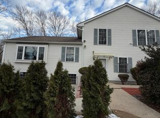 1 Long Society Road, Norwich, CT 06365